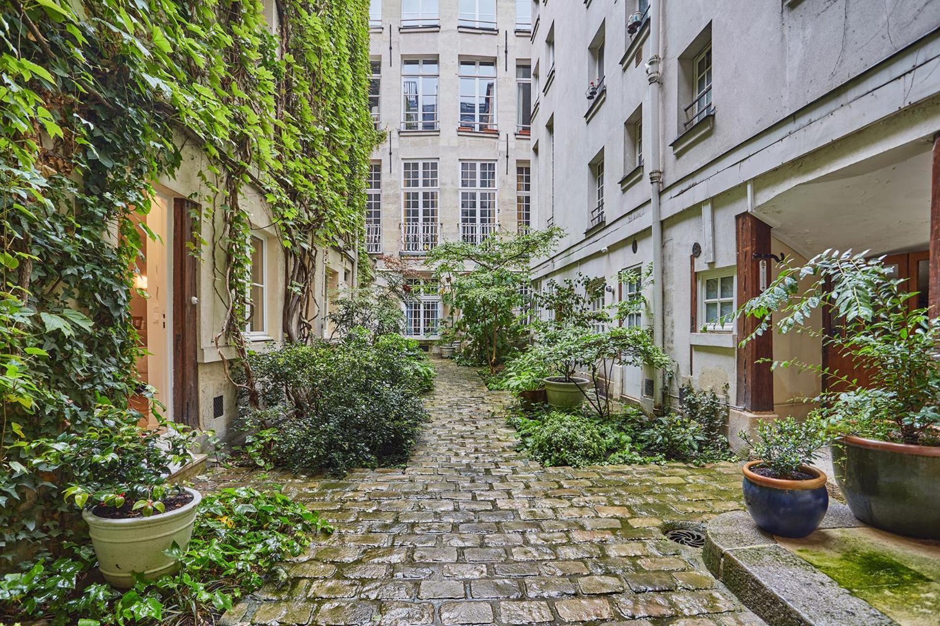 Residence Le Marais By Studio Prestige Paris Exterior photo